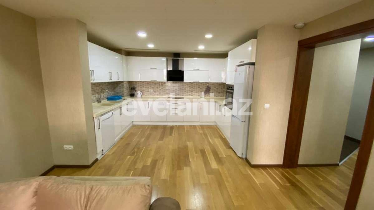 Kirayə verilir, yeni tikili, 2 otaqlı, 100 m², 28 may m.