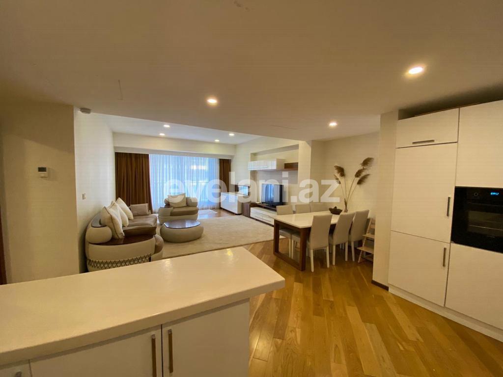 Kirayə verilir, yeni tikili, 4 otaqlı, 180 m², 28 may m.