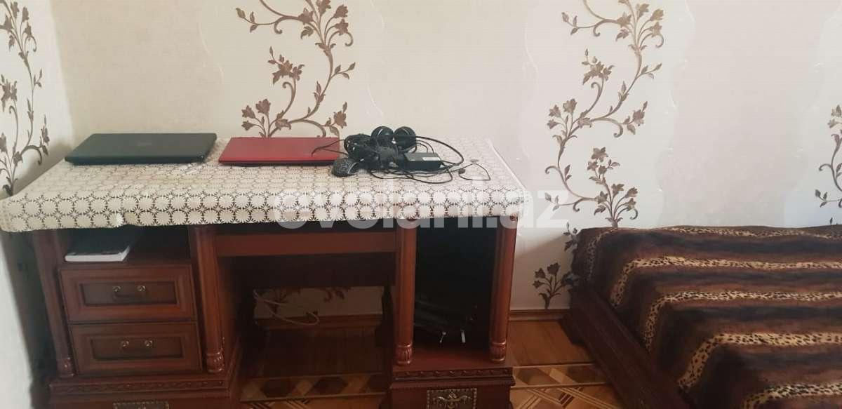 Rent, old building, 3 room, 80 m², Elmlar Akademiyası m.