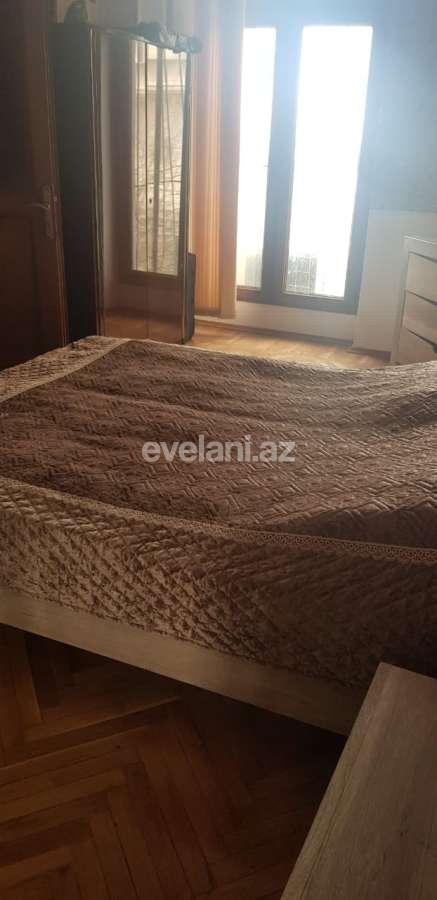 Rent, old building, 3 room, 80 m², Elmlar Akademiyası m.