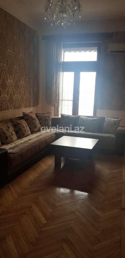 Rent, old building, 3 room, 80 m², Elmlar Akademiyası m.