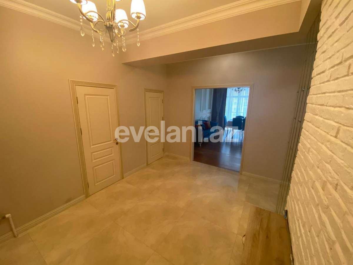 Satılır, yeni tikili, 3 otaqlı, 130 m², Elmlər Akademiyası m.