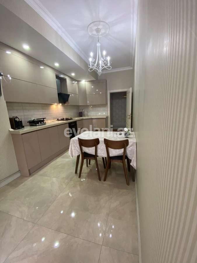 Satılır, yeni tikili, 3 otaqlı, 130 m², Elmlər Akademiyası m.