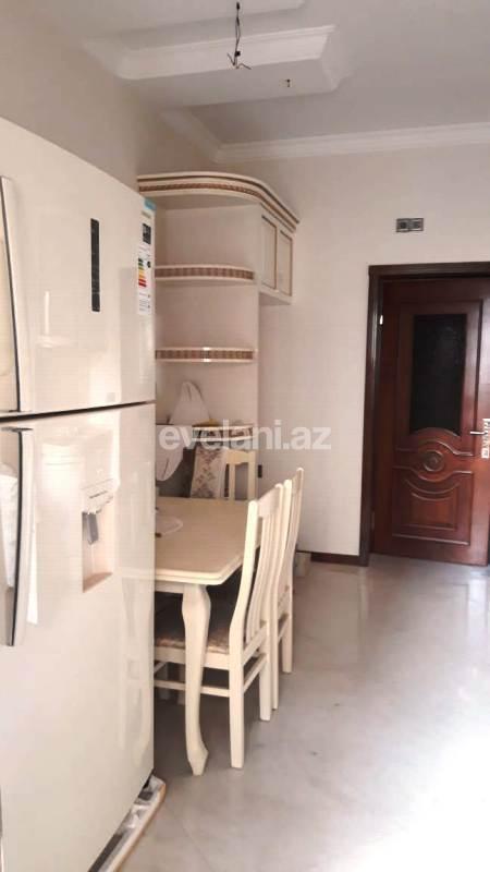 Kirayə verilir, yeni tikili, 3 otaqlı, 120 m², İnşaatçılar m.