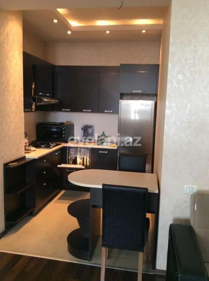 Kirayə verilir, yeni tikili, 2 otaqlı, 65 m², İnşaatçılar m.