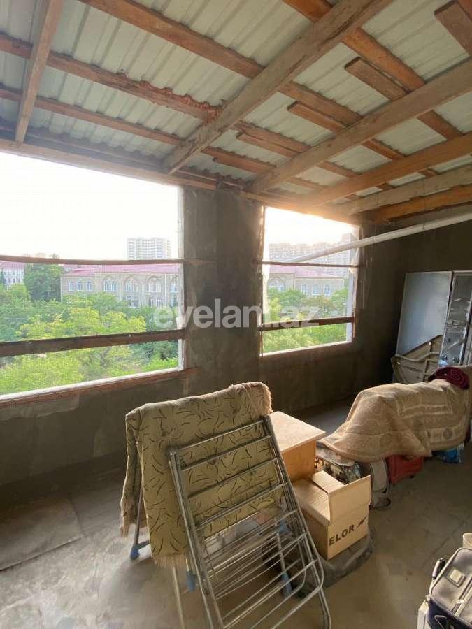 Sale, old building, 3 room, 70 m², Nizami m.