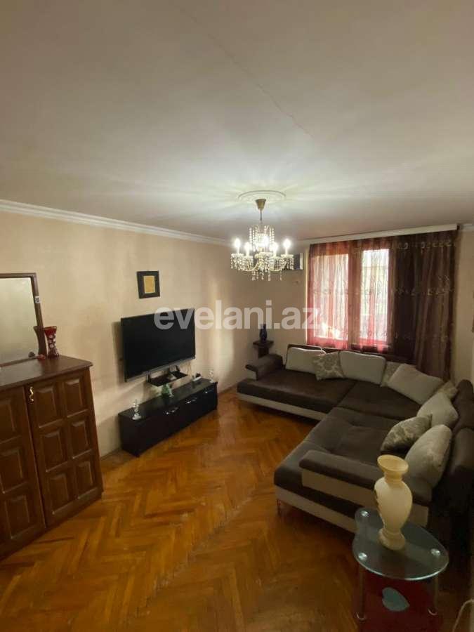 Sale, old building, 3 room, 70 m², Nizami m.