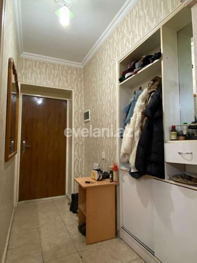 Sale, old building, 3 room, 70 m², Nizami m.