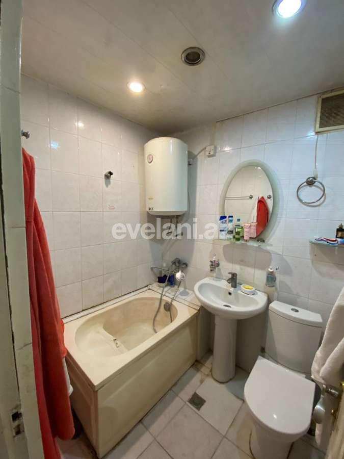 Sale, old building, 3 room, 70 m², Nizami m.