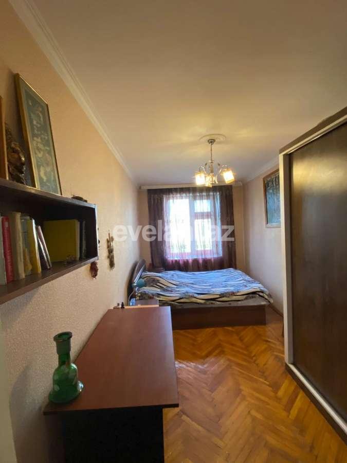 Sale, old building, 3 room, 70 m², Nizami m.