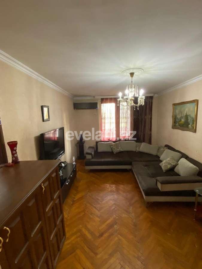 Sale, old building, 3 room, 70 m², Nizami m.