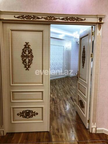 Satılır, yeni tikili, 3 otaqlı, 140 m², 28 may m.