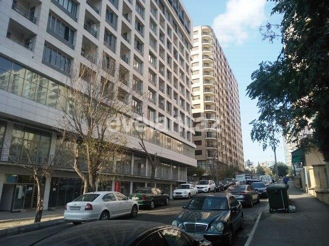 Satılır, yeni tikili, 3 otaqlı, 140 m², 28 may m.