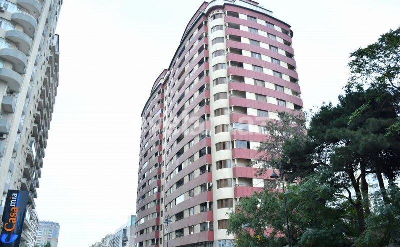 Sale, new building, 4 room, 180 m², Nasimi r.