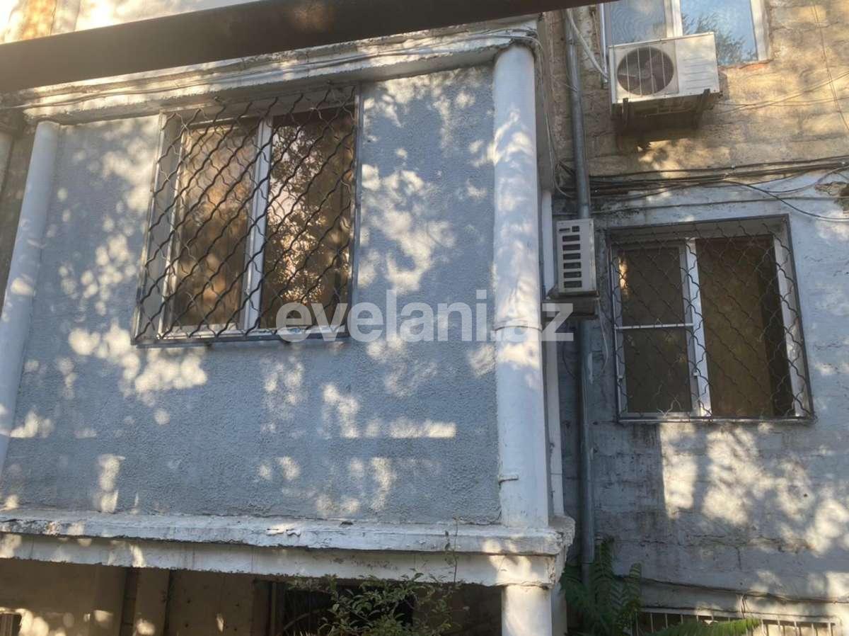 Sale, old building, 2 room, 55 m², Inshaatchilar m.