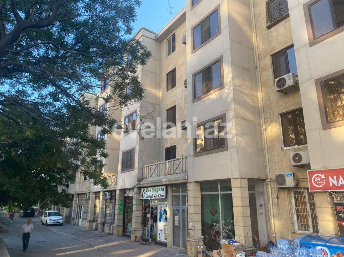 Sale, old building, 2 room, 55 m², Inshaatchilar m.