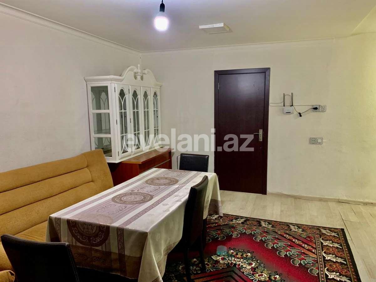Sale, old building, 2 room, 55 m², Inshaatchilar m.