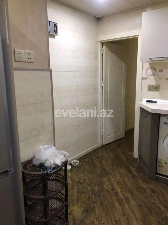 Rent, old building, 3 room, 74 m², Elmlar Akademiyası m.