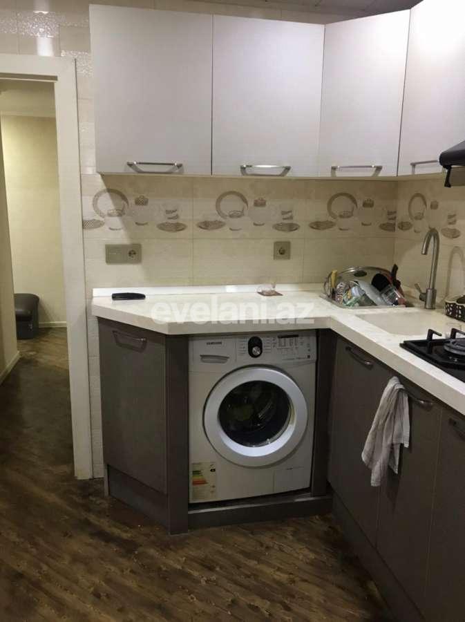 Rent, old building, 3 room, 74 m², Elmlar Akademiyası m.