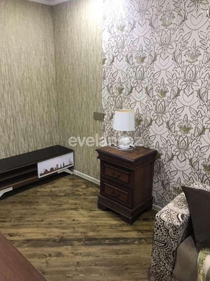 Rent, old building, 3 room, 74 m², Elmlar Akademiyası m.