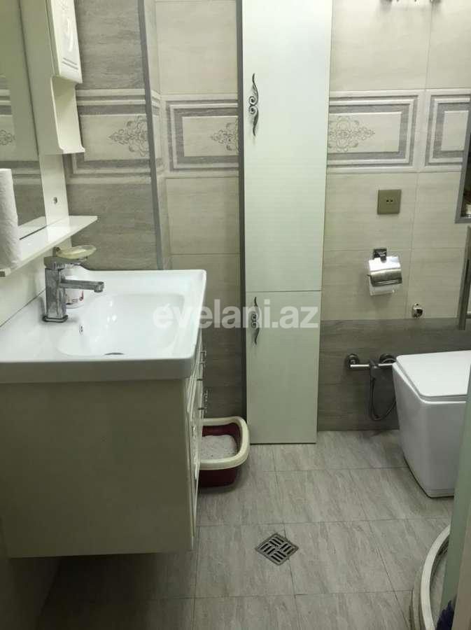 Rent, old building, 3 room, 74 m², Elmlar Akademiyası m.