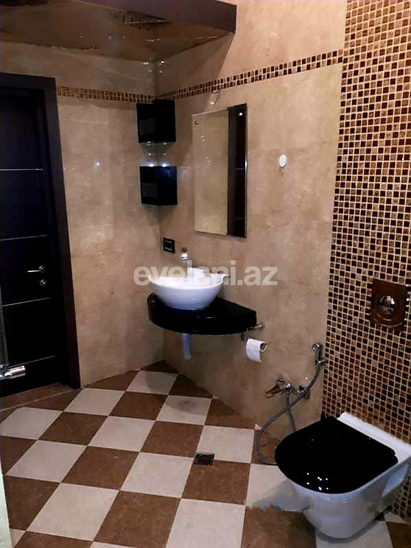 Satılır, köhnə tikili, 3 otaqlı, 85 m², Sahil m.