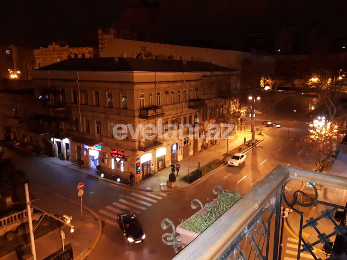 Satılır, köhnə tikili, 3 otaqlı, 85 m², Sahil m.