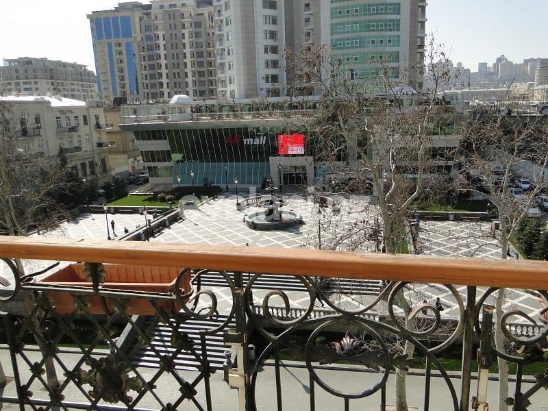 Satılır, köhnə tikili, 3 otaqlı, 85 m², Sahil m.