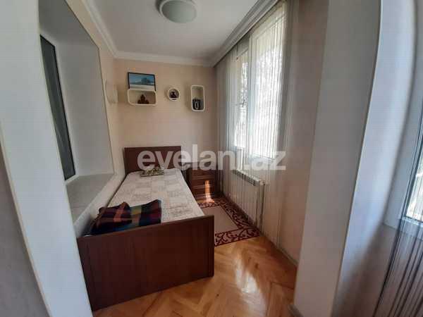 Rent, old building, 3 room, 65 m², Sabail r.