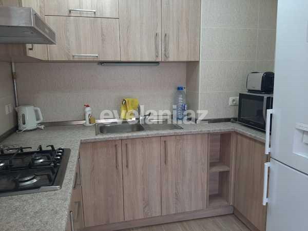 Rent, old building, 3 room, 65 m², Sabail r.