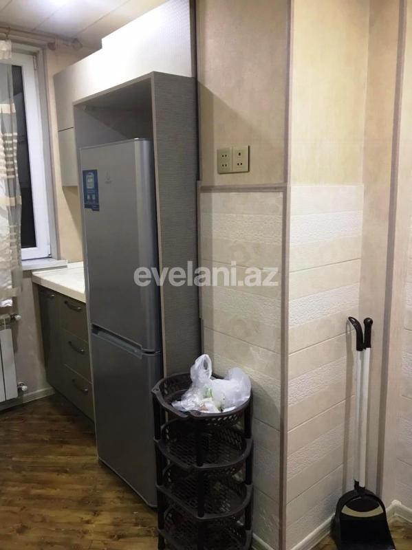 Rent, old building, 3 room, 74 m², Nizami m.