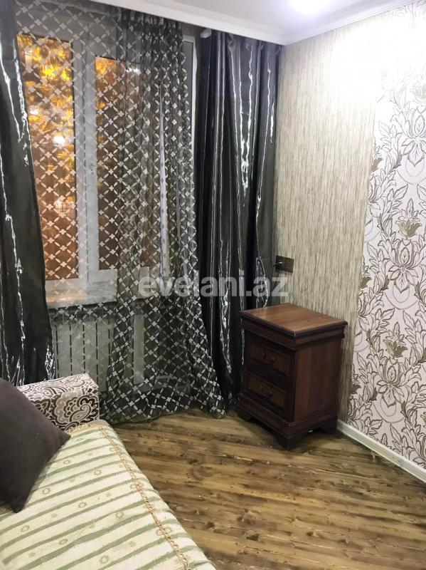 Rent, old building, 3 room, 74 m², Nizami m.