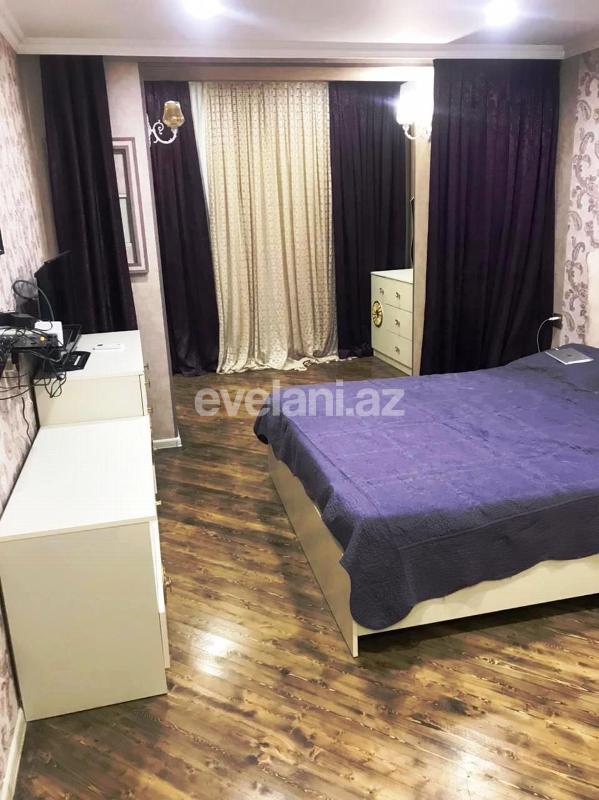 Rent, old building, 3 room, 74 m², Nizami m.