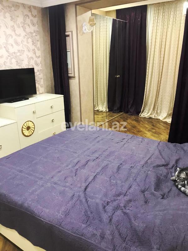 Rent, old building, 3 room, 74 m², Nizami m.