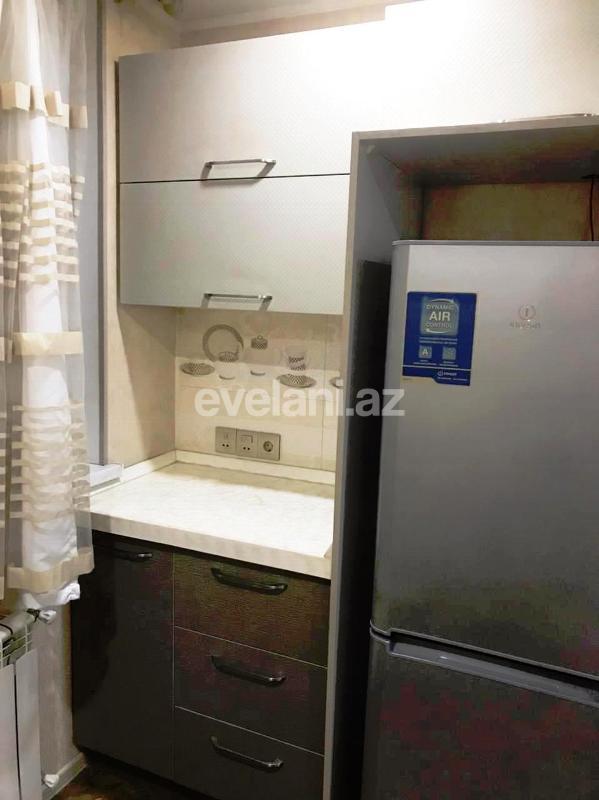 Rent, old building, 3 room, 74 m², Nizami m.