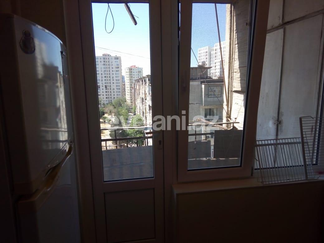 Satılır, köhnə tikili, 3 otaqlı, 76 m², Həzi Aslanov m.