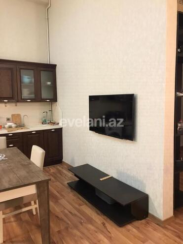 Rent, old building, 2 room, 70 m², Sahil m.