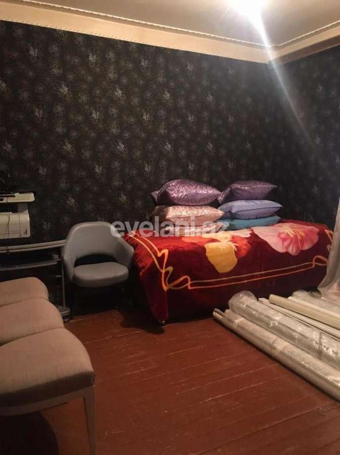 Sale, old building, 3 room, 82 m², 9-th microdistrict d.