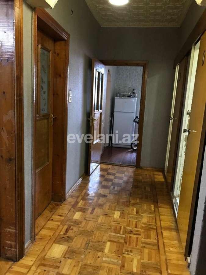 Sale, old building, 3 room, 82 m², 9-th microdistrict d.