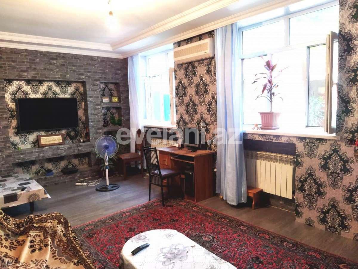 Satılır, həyət evi / bağ, 4 otaqlı, 100 m², İnşaatçılar m.