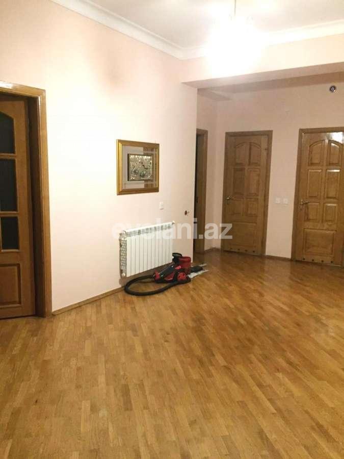 Kirayə verilir, yeni tikili, 4 otaqlı, 180 m², Nizami m.