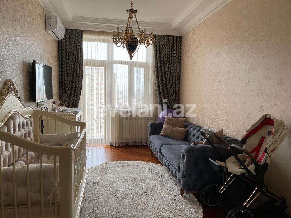 Satılır, yeni tikili, 3 otaqlı, 125 m², Elmlər Akademiyası m.