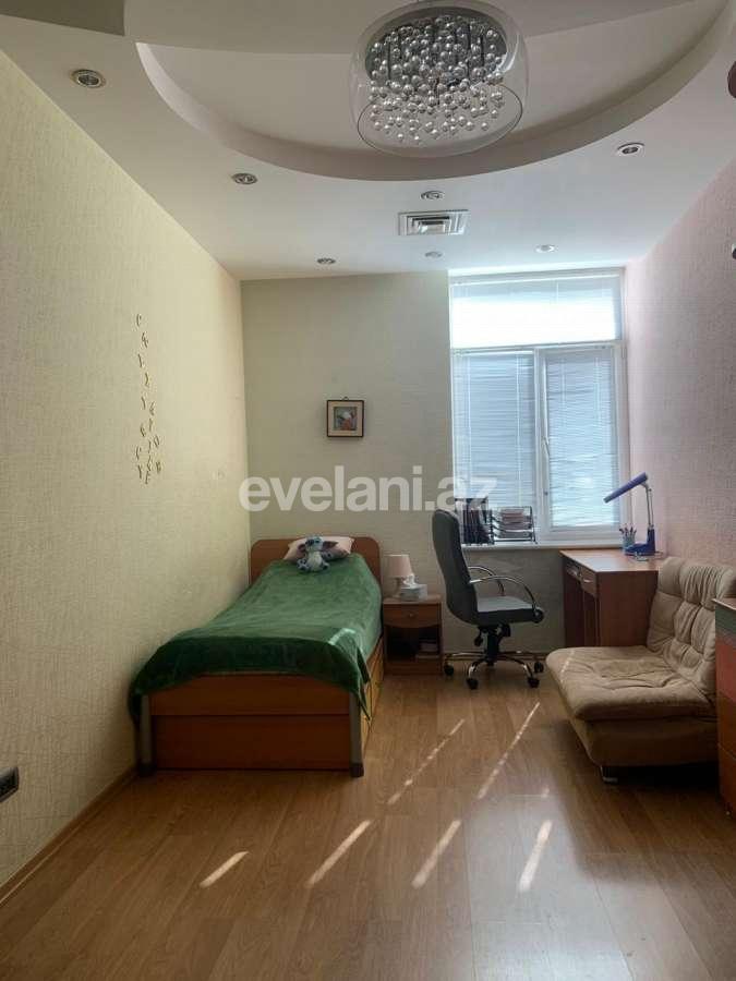 Satılır, köhnə tikili, 3 otaqlı, 75 m², 28 may m.