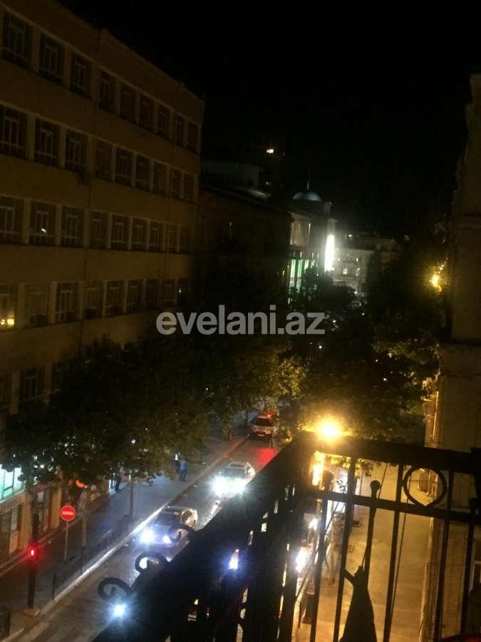 Satılır, köhnə tikili, 3 otaqlı, 75 m², 28 may m.