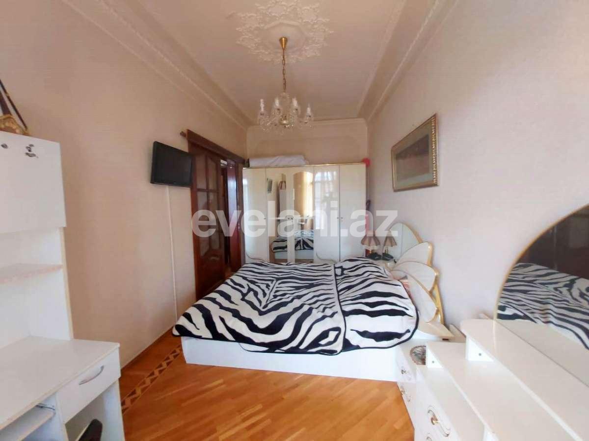 Satılır, köhnə tikili, 2 otaqlı, 60 m², Elmlər Akademiyası m.