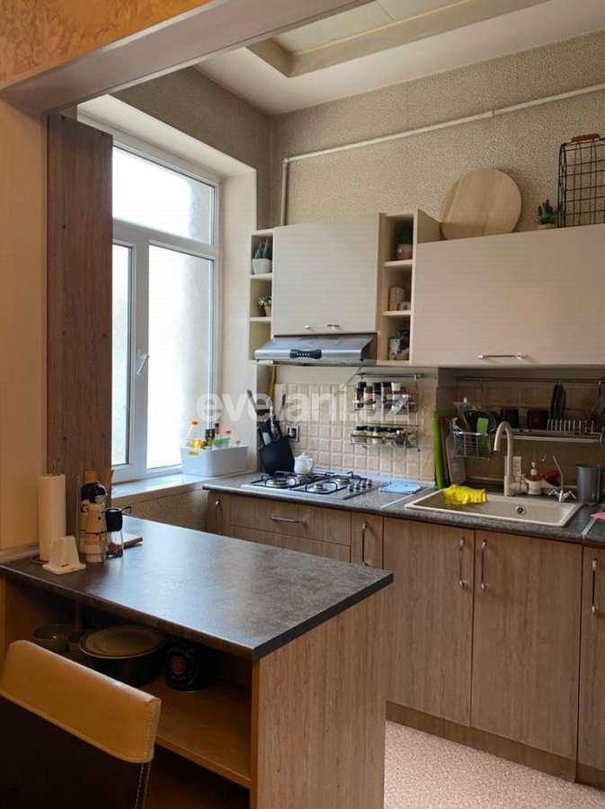 Satılır, köhnə tikili, 3 otaqlı, 94 m², Sahil m.