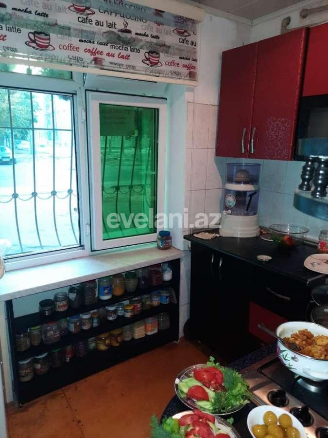 Satılır, köhnə tikili, 3 otaqlı, 110 m², Bakıxanov q.