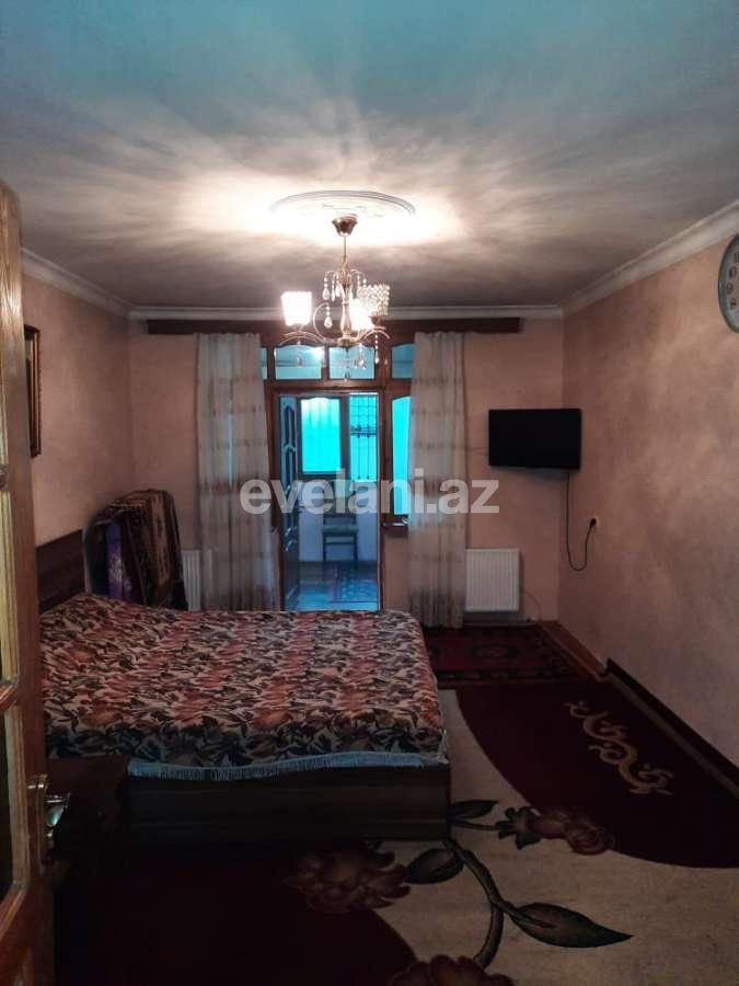 Satılır, köhnə tikili, 3 otaqlı, 110 m², Bakıxanov q.
