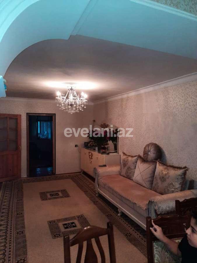 Satılır, köhnə tikili, 3 otaqlı, 110 m², Bakıxanov q.