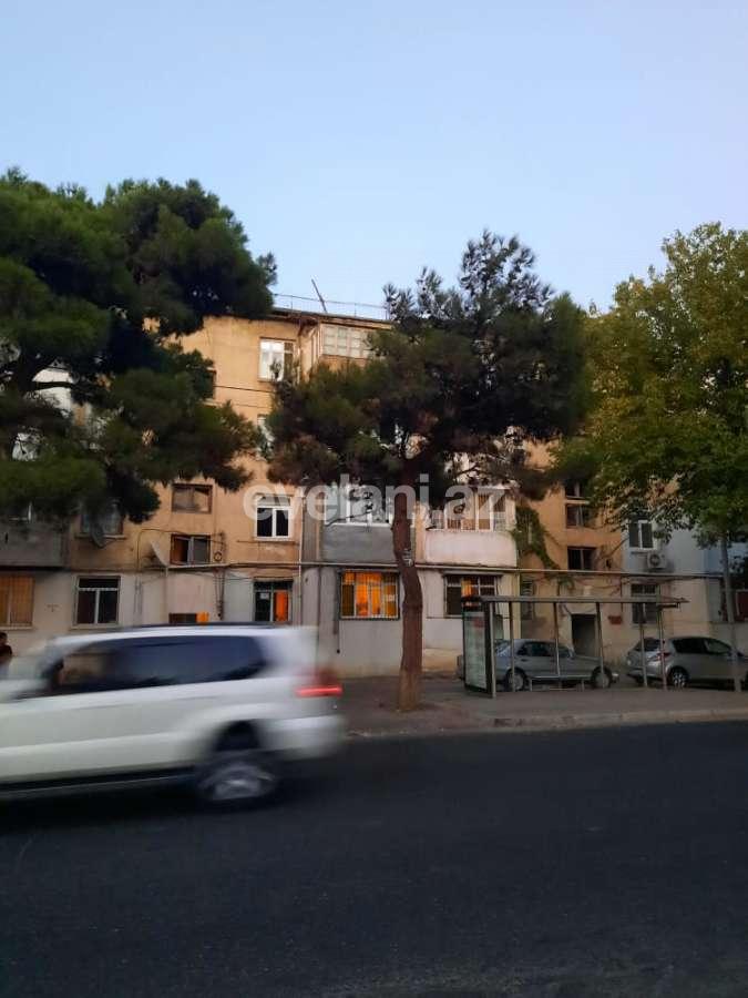 Satılır, köhnə tikili, 3 otaqlı, 110 m², Bakıxanov q.